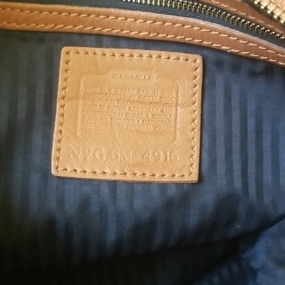 Beautiful Coach Large  Purse - Picture 4 of 8
